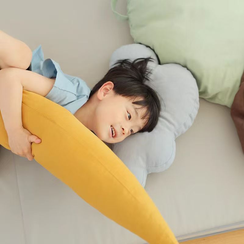 Pillow 02